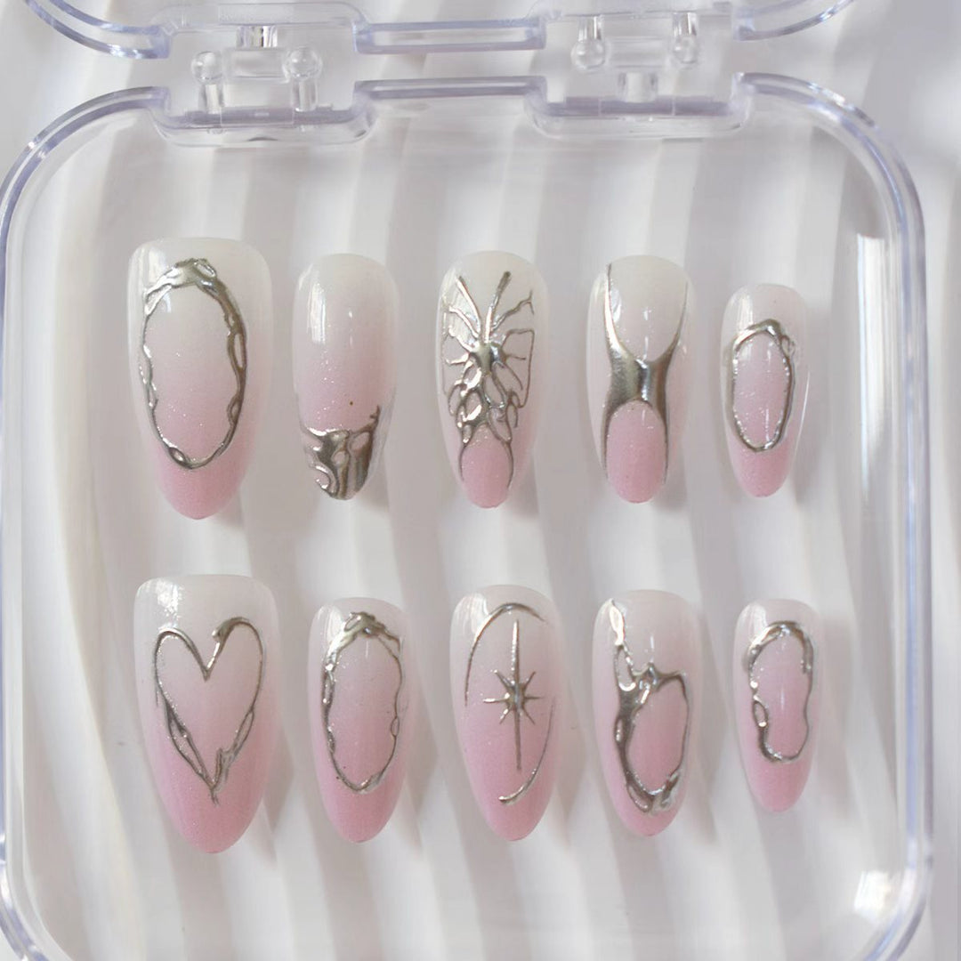 Premium Dekorative Nagelspitzen Karnz