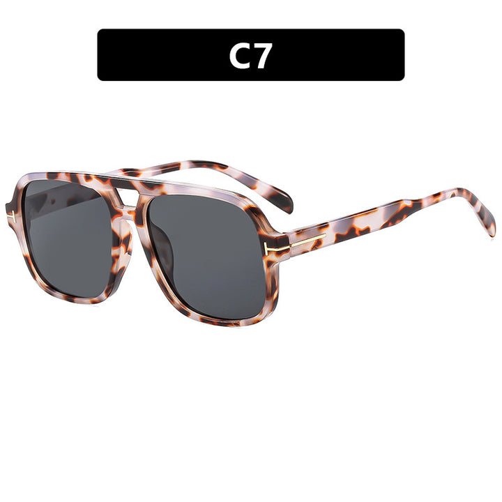 Damen quadratische Designerbrille mit filigranem Rahmen und modernem Kunststoffmaterial Karnz
