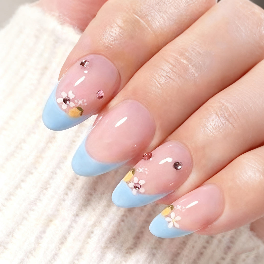 Künstlerische florale und mit Juwelen verzierte Press-On Nail Art Karnz
