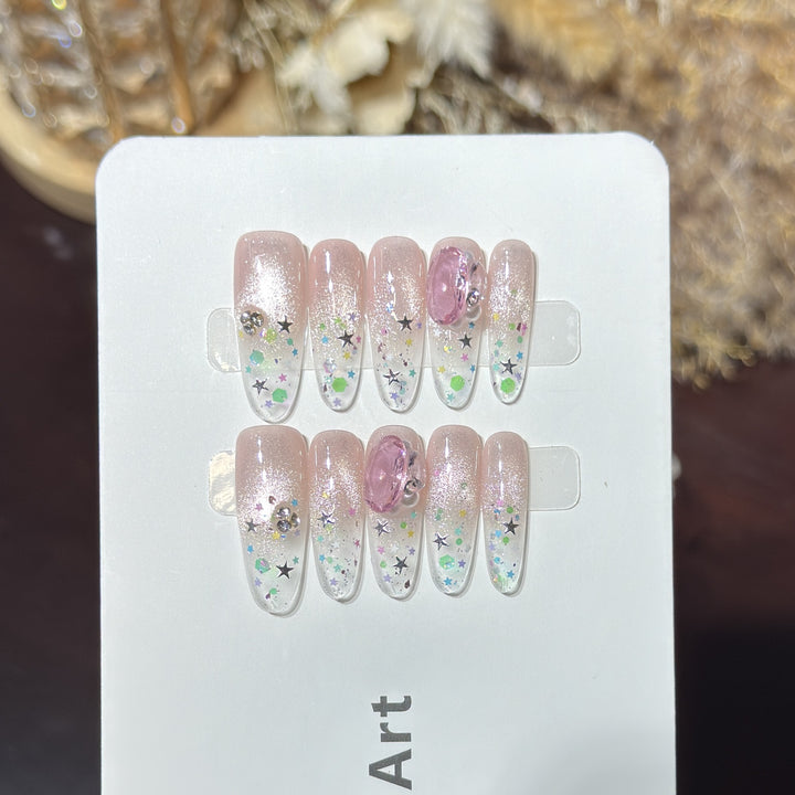 Dekoratives Press-On Nagelkunst Set Karnz