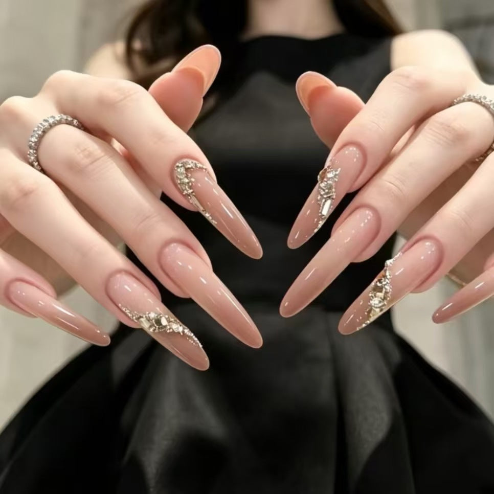 Dekorative Acryl-Nagelerweiterungen