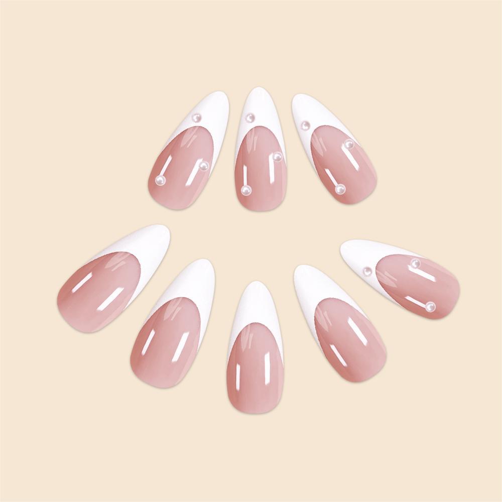 Elegante Press-On Stiletto Nagelkunst