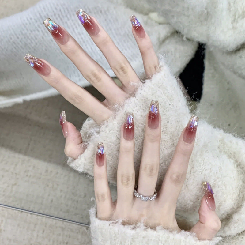 Glamouröse Kunstnägel mit Glitzer-Effekten Karnz