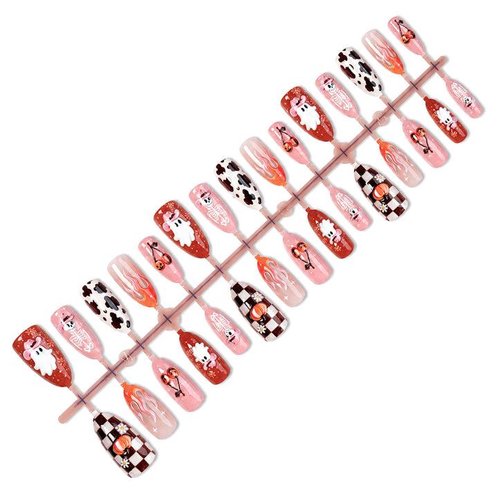 Kreatives Halloween Kunstnagelset mit verspielten Motiven Karnz