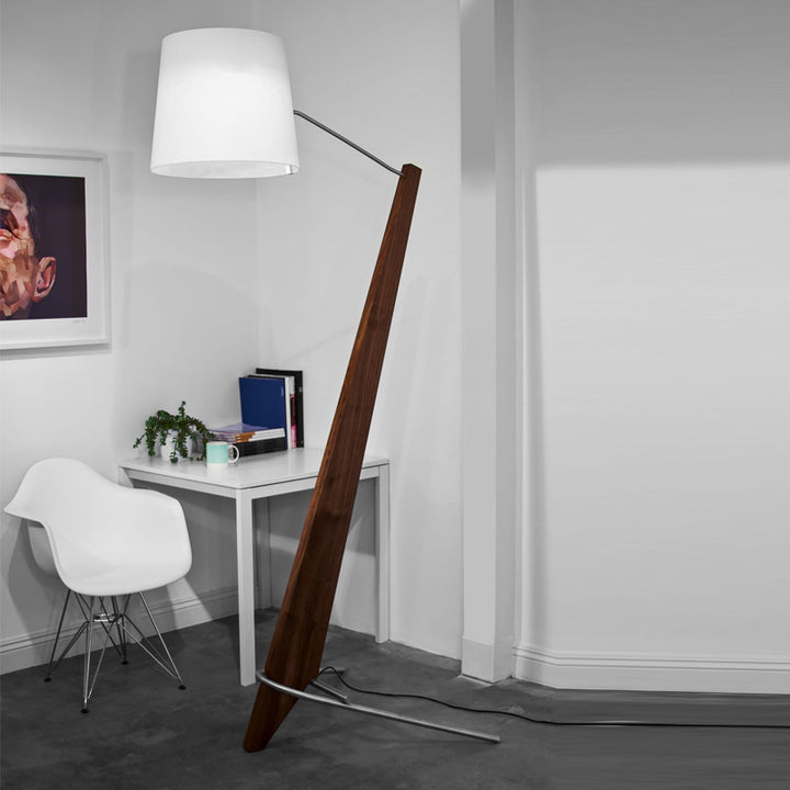 Moderne Stehlampe