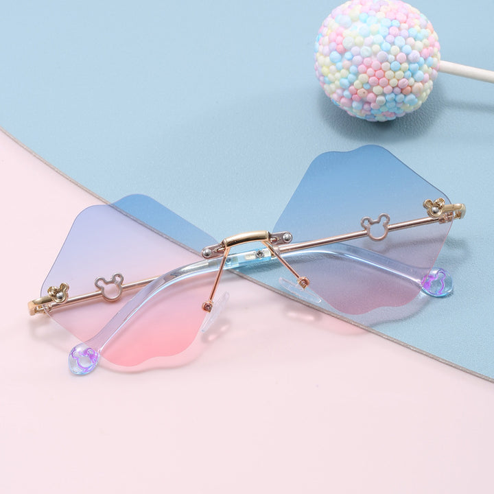 Damen geometrische Oversized-Sonnenbrille mit detailliertem, luxuriösem Rahmen Karnz