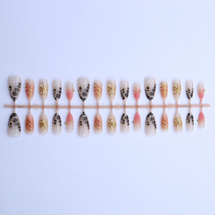 Elegantes Press-On Nail Art Set Karnz