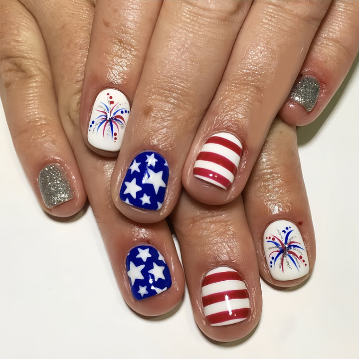 Patriotisches Themen-Press-On-Nagelkunst-Set Karnz