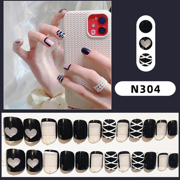 Stylisches Press-On-Nageldesign-Set mit Herz- und geometrischen Mustern