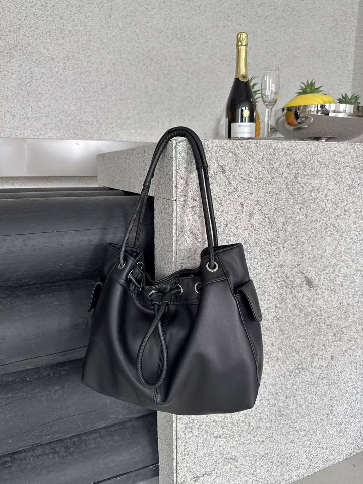 Erschöpftes Leder Schlapp-Tote