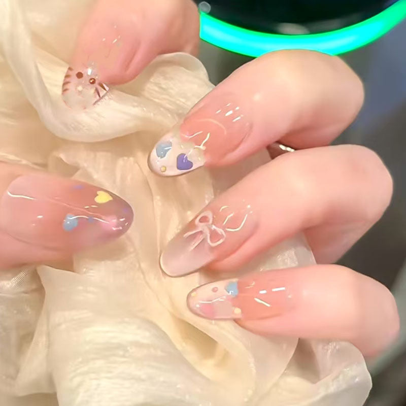 Dekorative Nagelkunst Karnz
