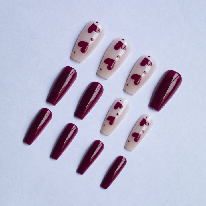 Künstlerisches Herz-Themen-Gel-Nagel-Set