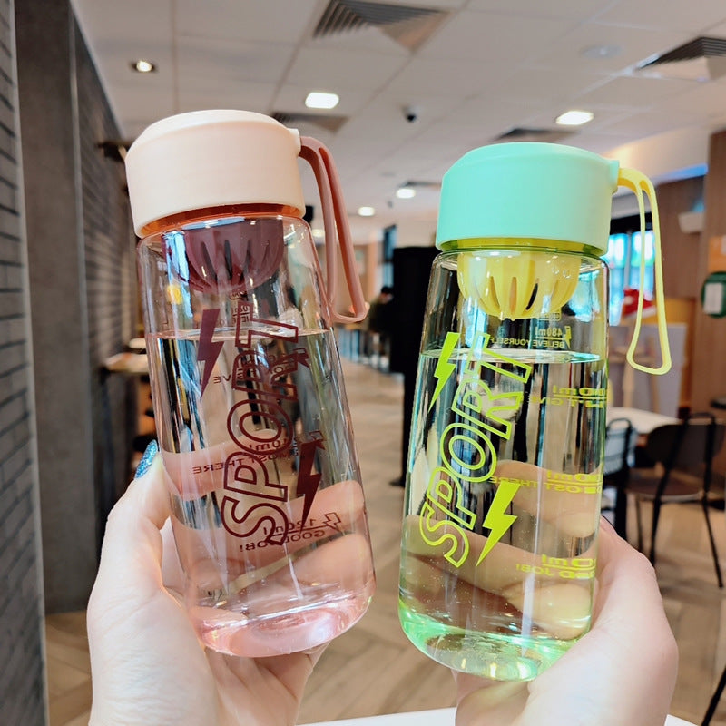 Damen Multifunktionale Sport-Trinkflasche mit fruchtigem Infuser Karnz