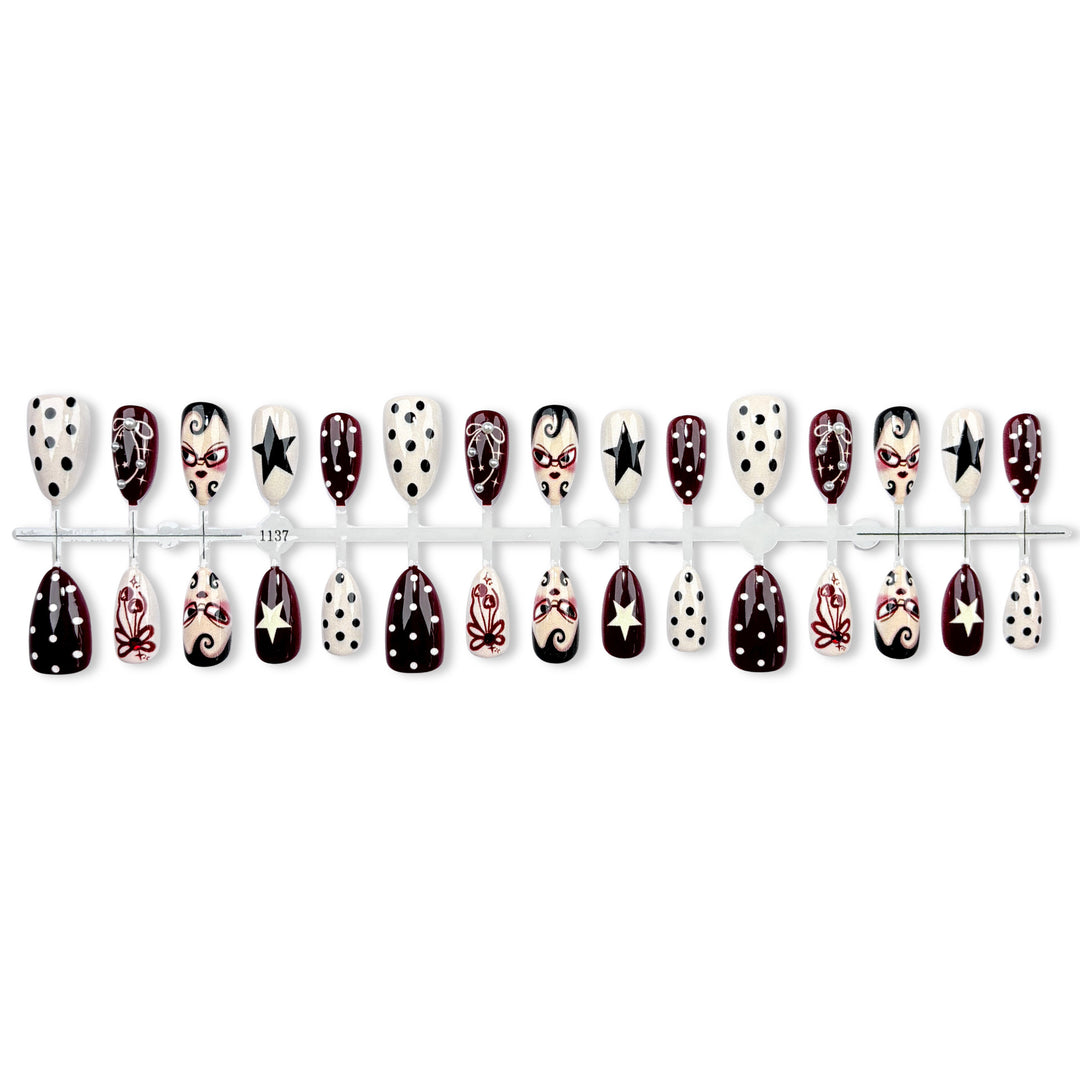 Kreatives Press-On Nagelkunst Set 1790746069