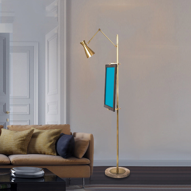 Verstellbare Stehlampe mit Marmorbasis