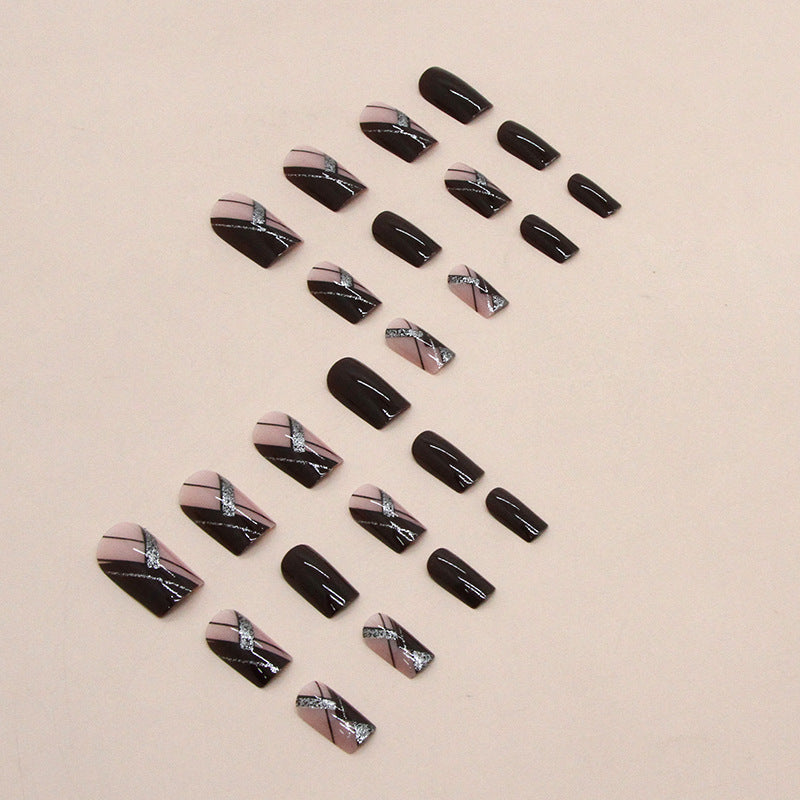 Künstlerisches Glam Nageldesign Set Karnz