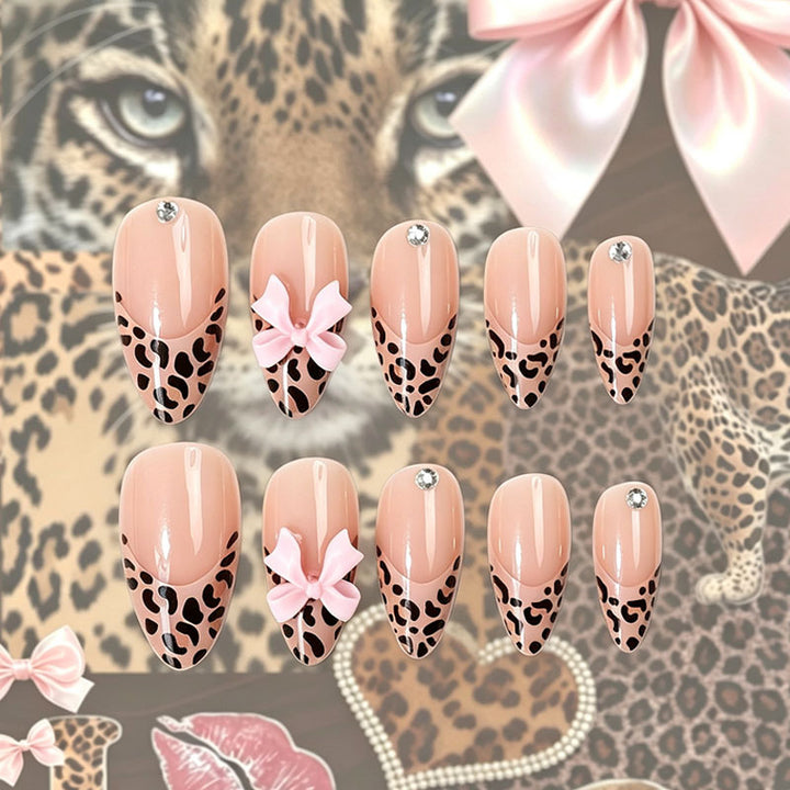 Stylische Tierdruck Press-On Nagelspitzen Karnz