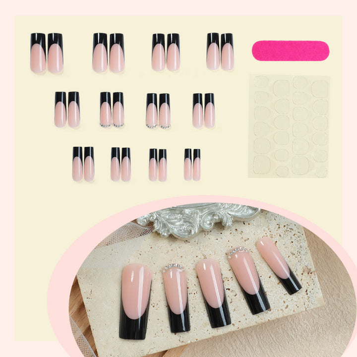 Glänzendes Press-On Nagelset mit stylischem Französischen Tipp Design Karnz