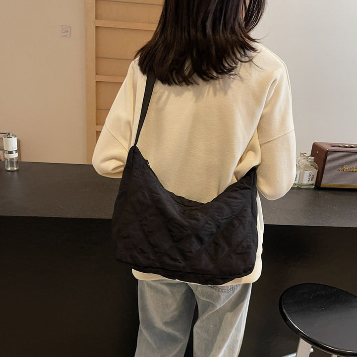 Gepolsterte Hobo-Tasche