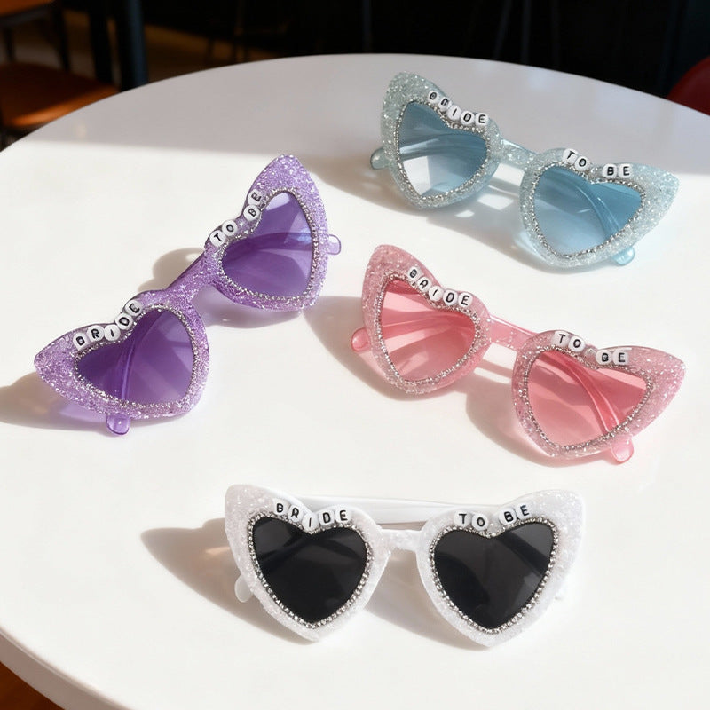 Rhinestone-beschmückte Herz-Sonnenbrille Karnz