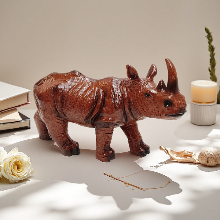 Dekorative Stierfigur aus hochwertigem Kunstharz Karnz