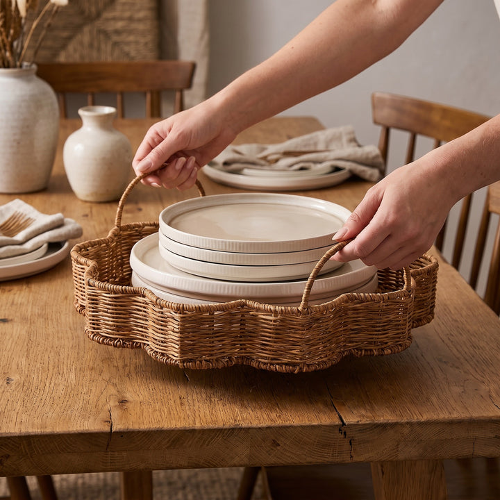 Eleganter Servierkorb aus handgeflochtenem Naturmaterial Karnz
