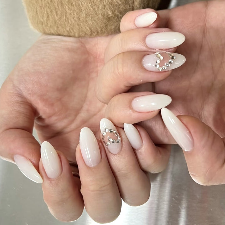 Glamouröses Press-On Nagelkunst Set Karnz