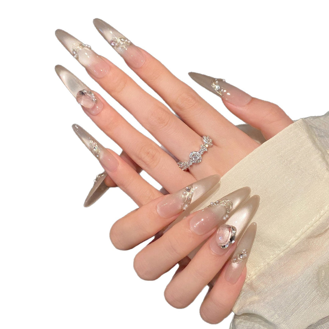Elegantes Dekoratives Press-On Nagelkunst Set mit Kristallakzenten
