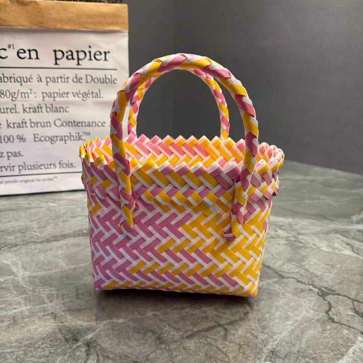 Verspielte und Handgefertigte Mini-Tasche Karnz