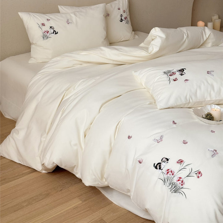 Bestickte Baumwollsatin-Bettwäsche mit Katzen- und Blumenmotiv