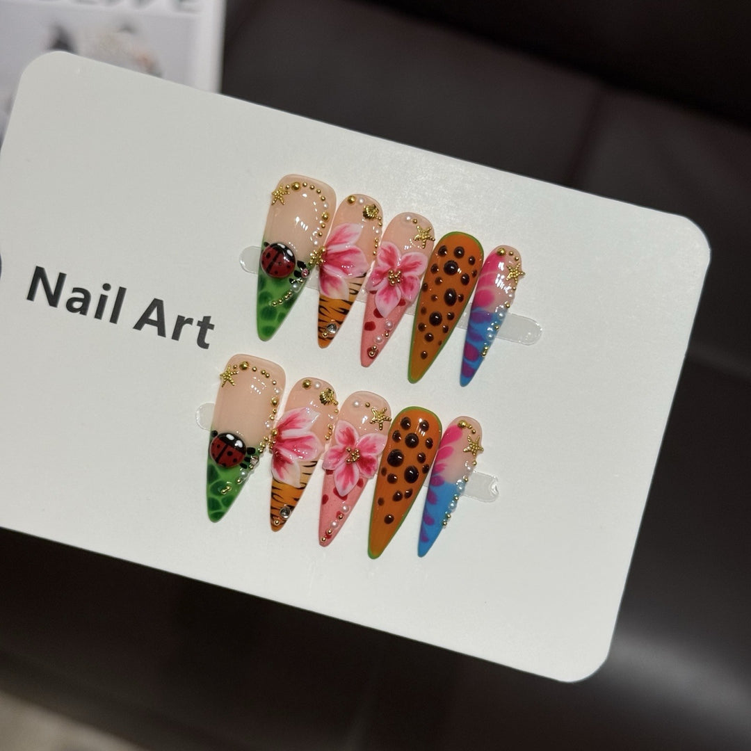 Dekoratives Floral Nagelkunst Set