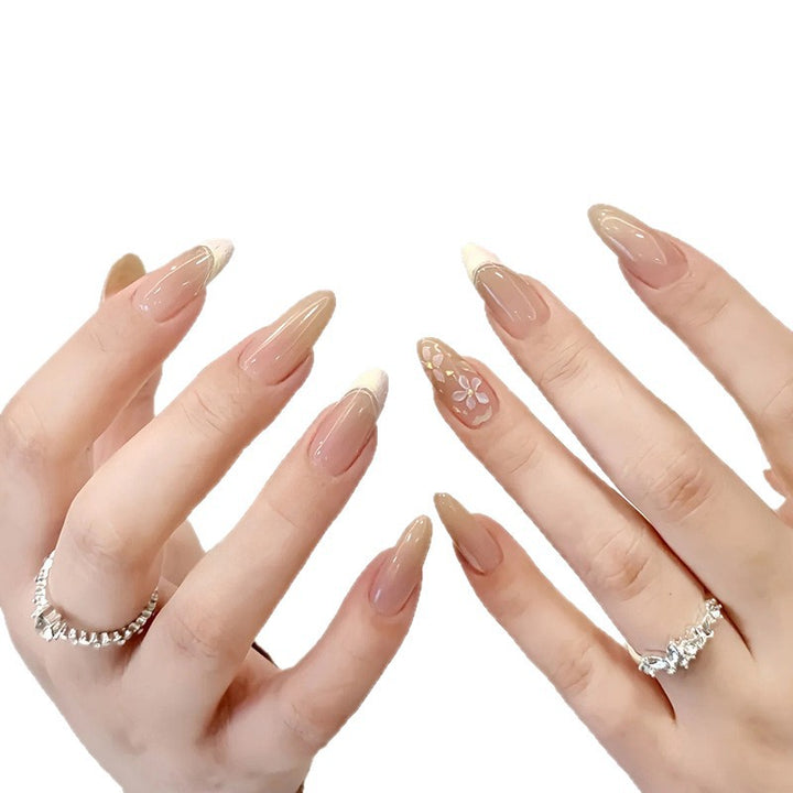 Kunstnägel mit Süßen Tiermotiven und Elegantem French-Tip Karnz