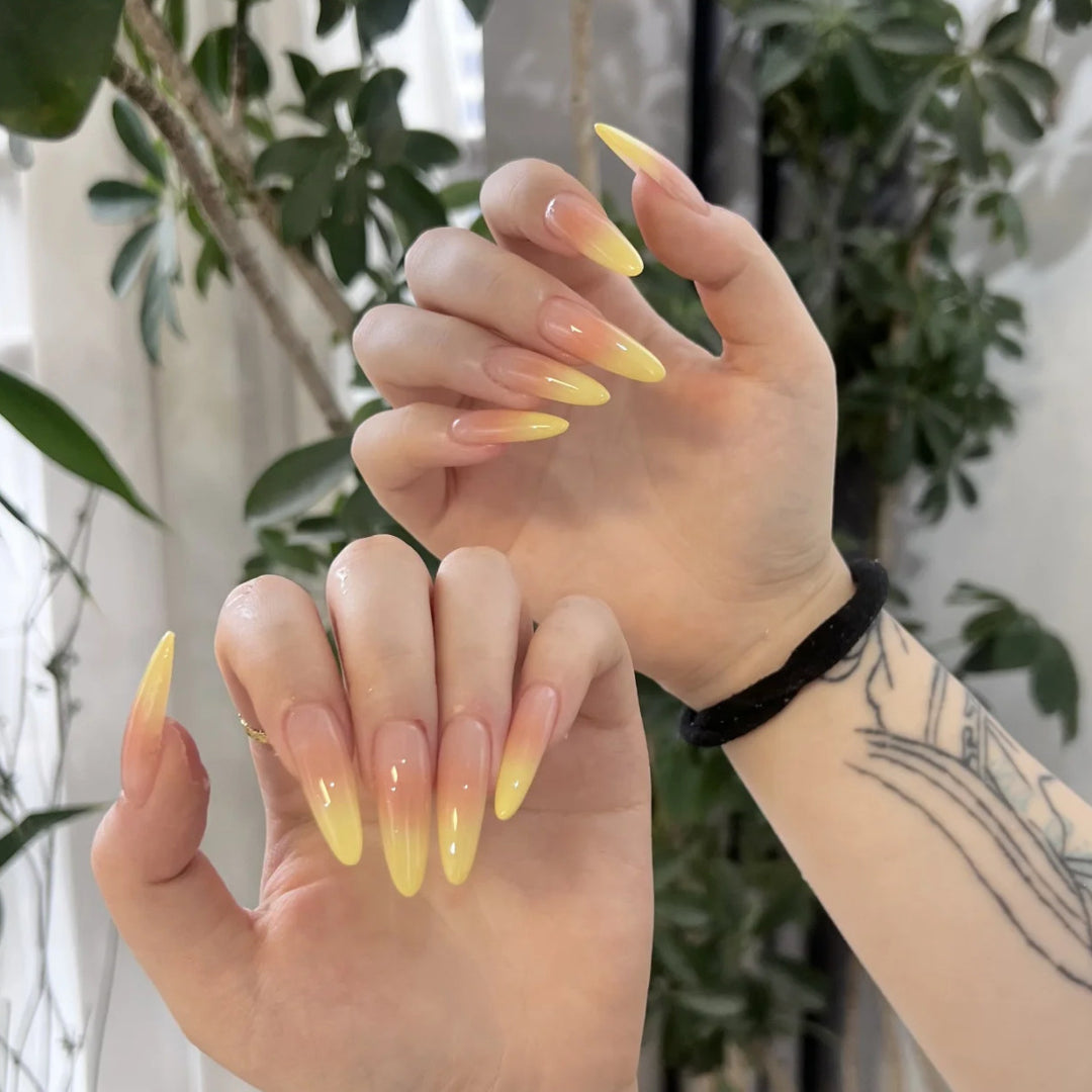 Gradient Stiletto Press-On Nails Karnz