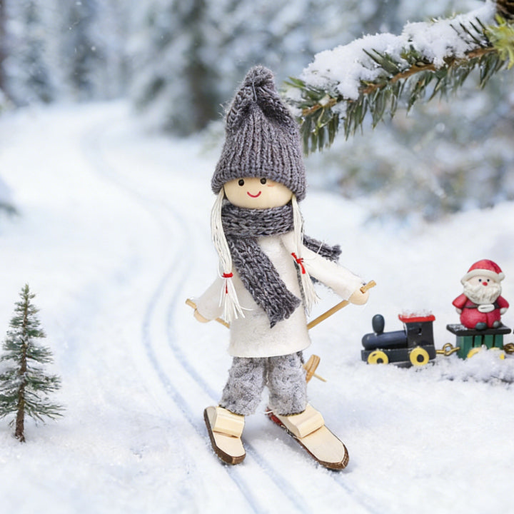 Dekorative Weihnachtsmannfigur im Skistil