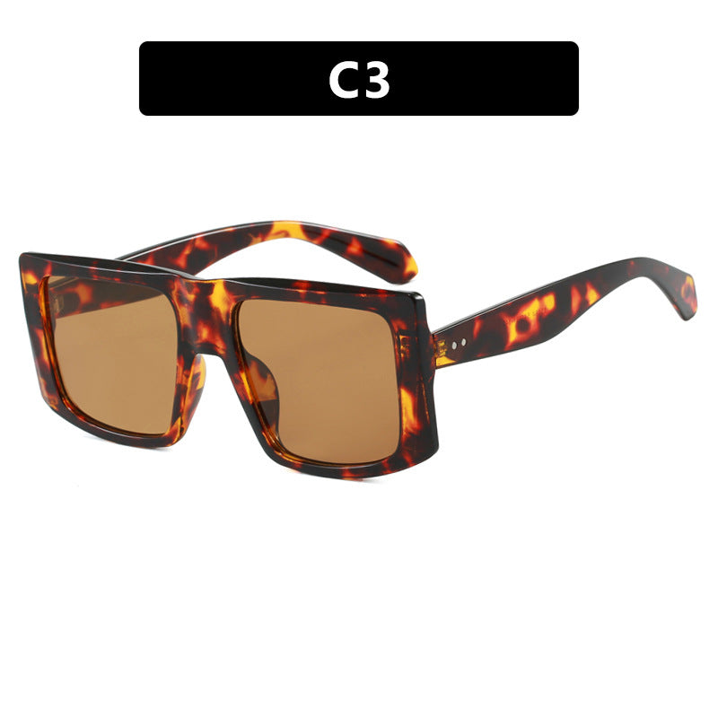 Damen quadratische Sonnenbrille mit robustem Kunststoffrahmen und schützendem UV-Filter Karnz