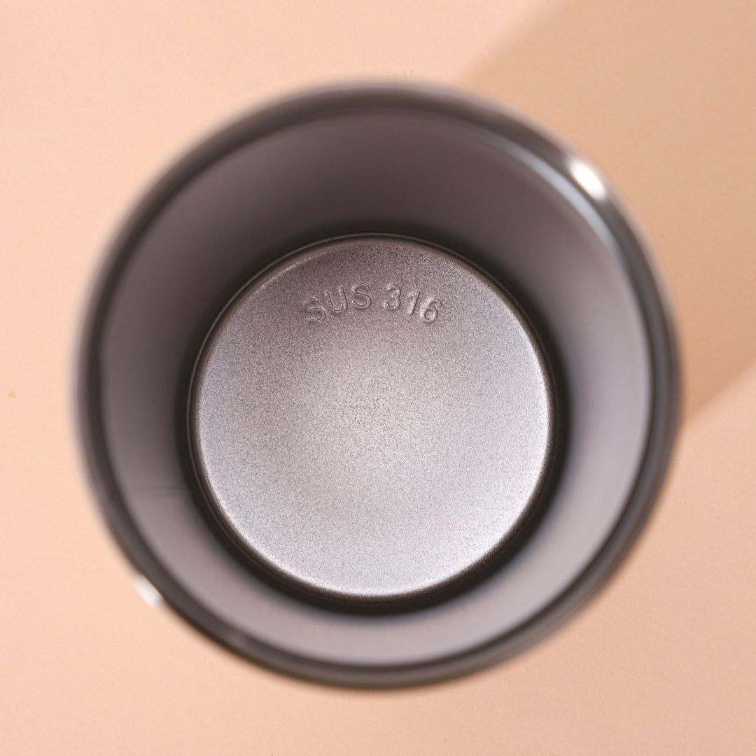 Stilvolle isolierte Wasserflasche Karnz