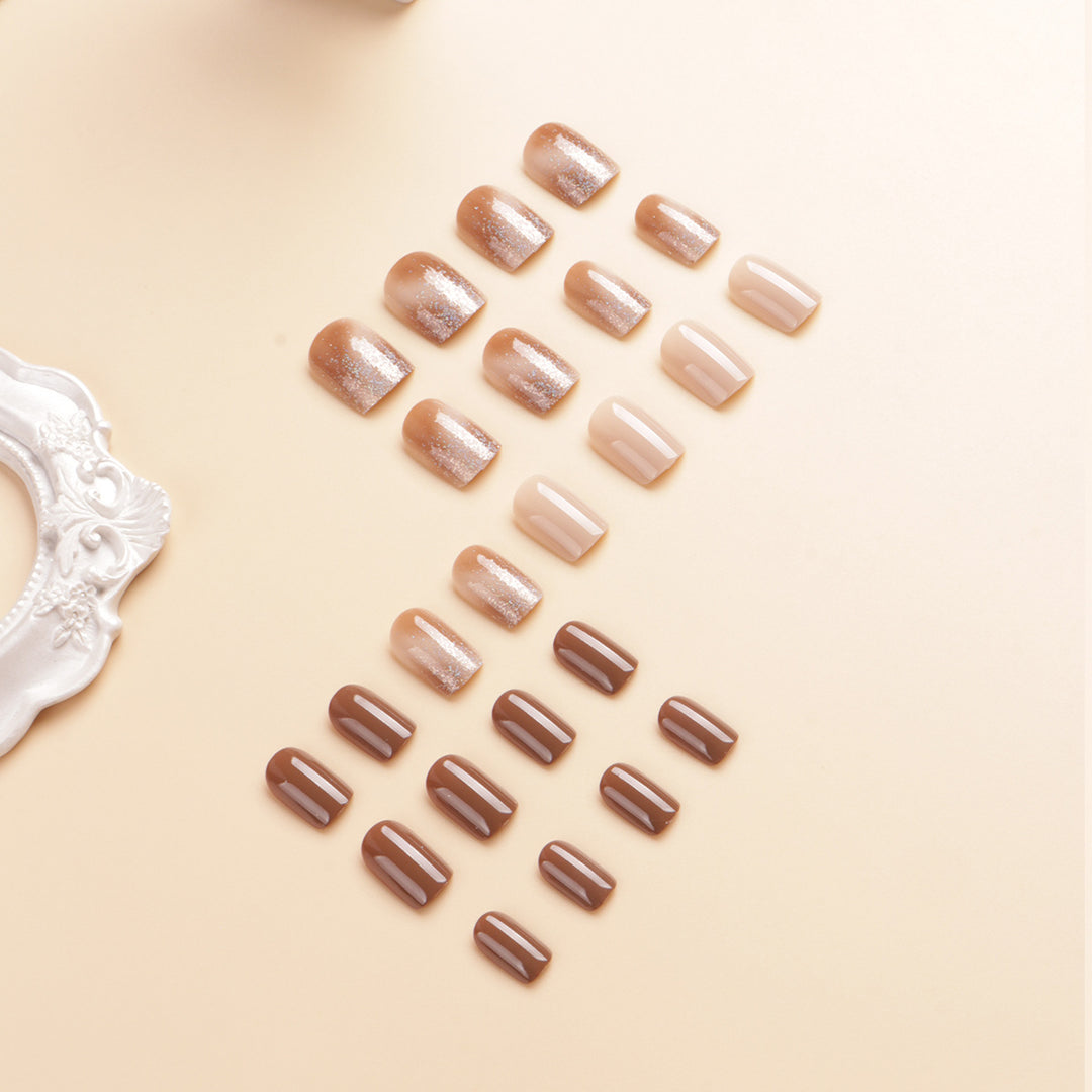 Elegante Glitzer-Nagel-Wickel Karnz