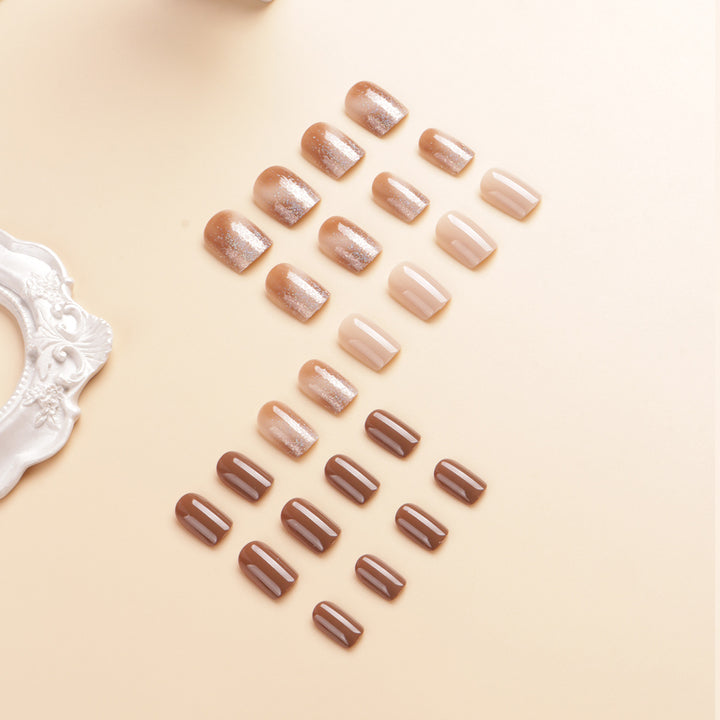 Elegante Glitzer-Nagel-Wickel Karnz