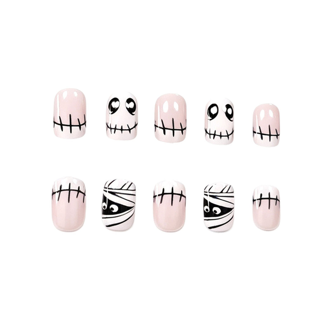 Kreative Halloween-Themen-Nagelkunst Karnz