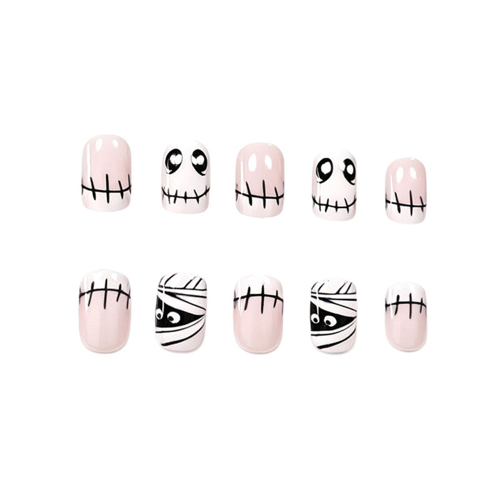 Kreative Halloween-Themen-Nagelkunst Karnz