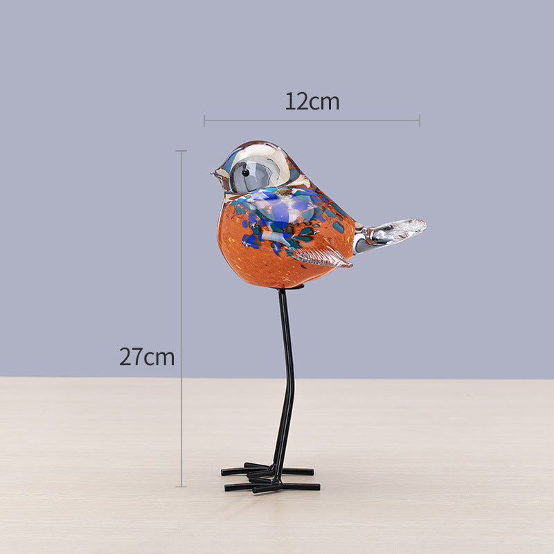 Handgefertigte dekorative Glasskulptur eines Vogels auf Metallbeinen Karnz