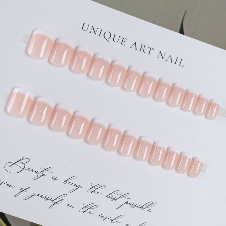 Französische Spitzen-Nagelkunst