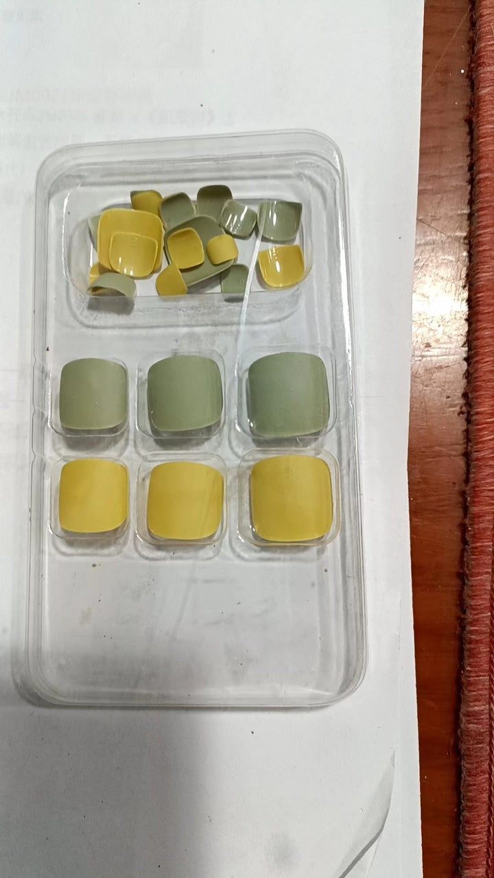 Matte Finish Press-On Nail Tips Set Karnz