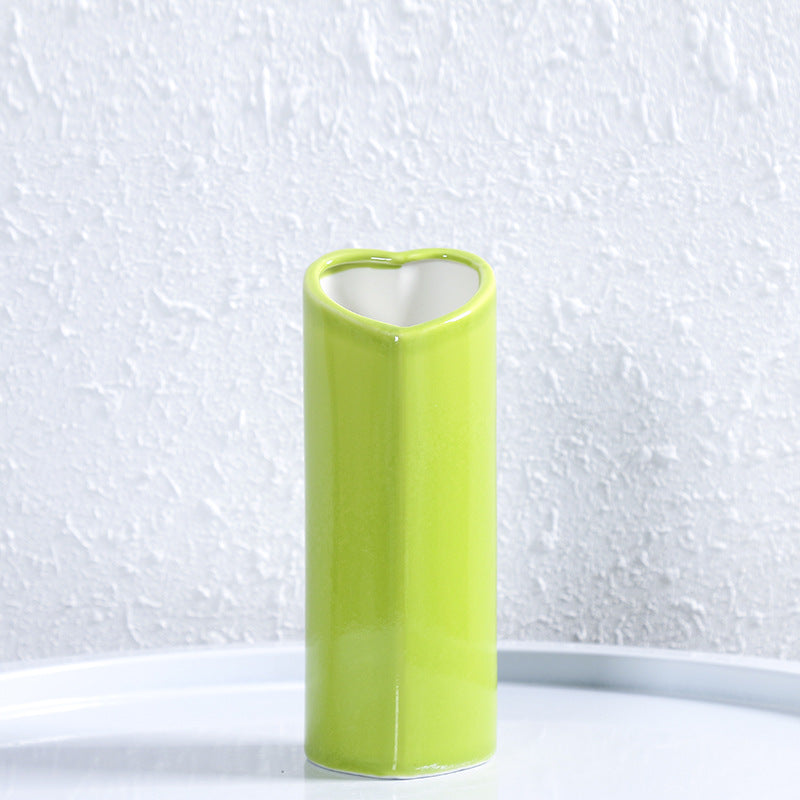 Herzförmige elegante Keramikvase Karnz