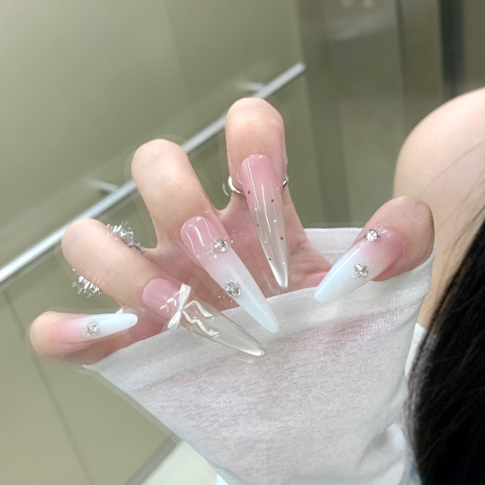 Dekoratives Press-On-Nageldesign Karnz