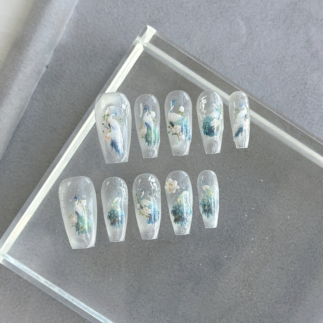 Künstlerisches Press-On Nagelkunstset mit Herz- und himmlischen Designs
