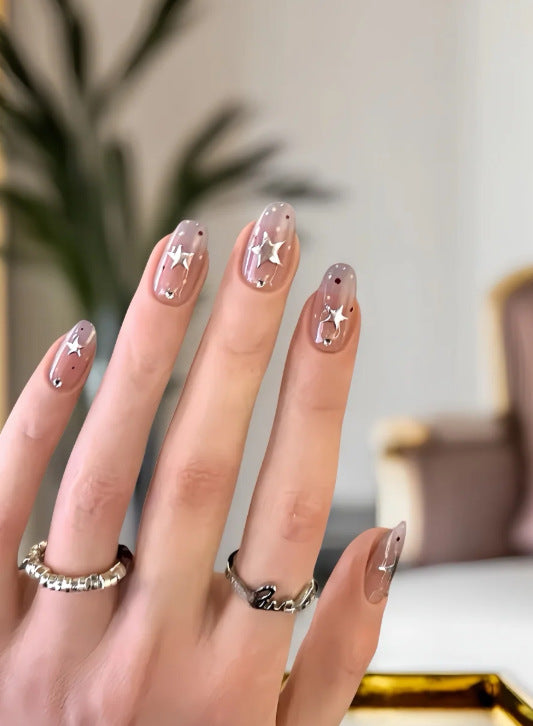 Künstlerisches Herzmuster Nagelkunstverlängerungen Karnz