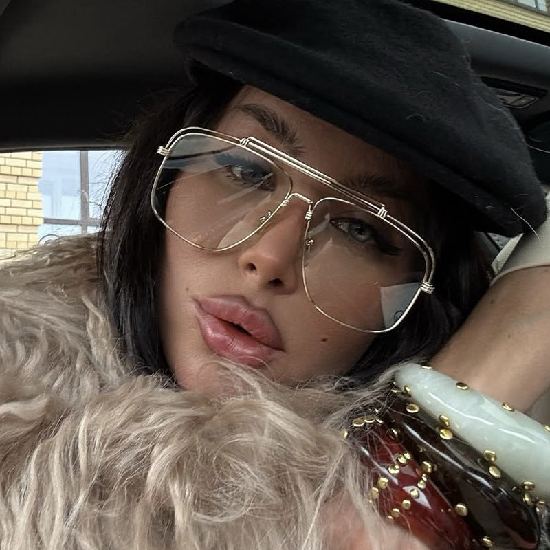 Damen elegante quadratische Sonnenbrille mit goldenen Akzenten Karnz