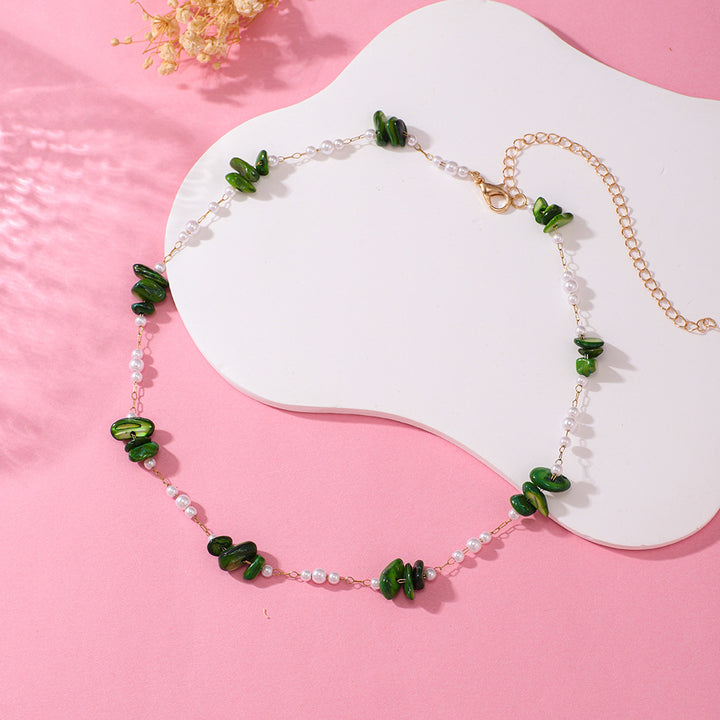 Elegante florale Perlenkette Karnz