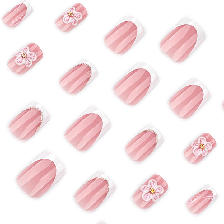 Kunstvolle Nagelverlängerungen mit Blumen-Design Karnz